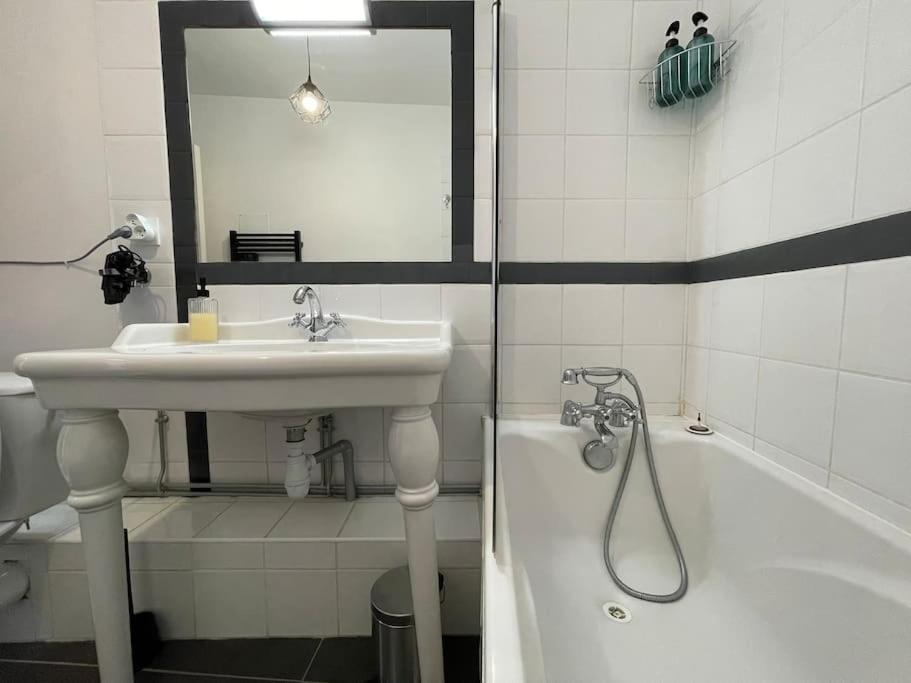 L'Appartement Tomey Avec Parking Carcassonne Dış mekan fotoğraf